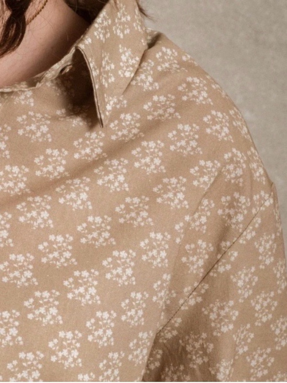 Neuflora Brentwood button down- beige floral - Picture 4 of 10